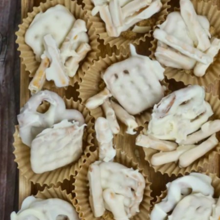 Image of pretzel snack with white chocolate
